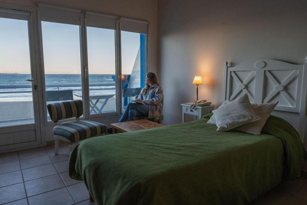 Rayentray Las Restingas Hotel De Mar Puerto Pirámides Eksteriør bilde